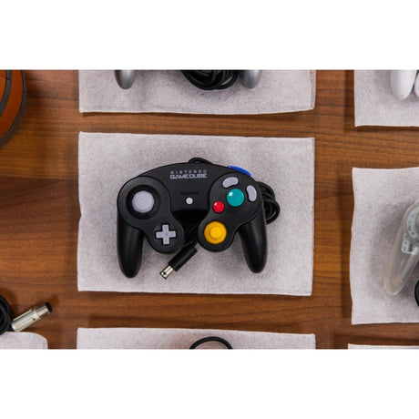 Nintendo GameCube Controller Collection - Battle Beaver Customs - GameCube - Jet Black Controller 2001