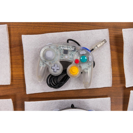 Nintendo GameCube Controller Collection - Battle Beaver Customs - GameCube - Clear Controller 2002